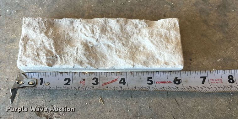 image for item MG9470 Approximately 190 pieces of rock veneer