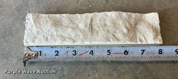 image for item MG9470 Approximately 190 pieces of rock veneer