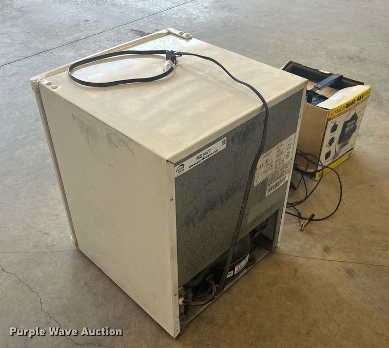 image for item MG9477 Sporting goods