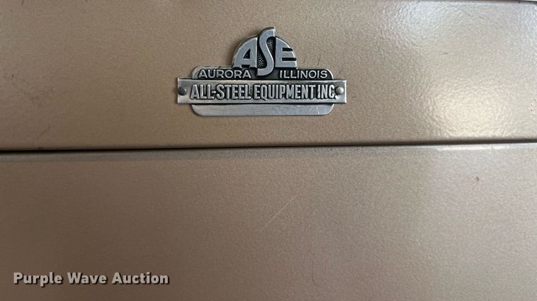 image for item MG9478 (3) metal file cabinets