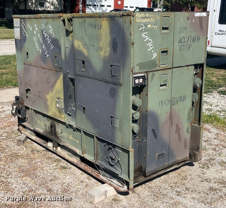 image for item MG9479 1986 John R Hollingsworth Co. MEP-005A  generator