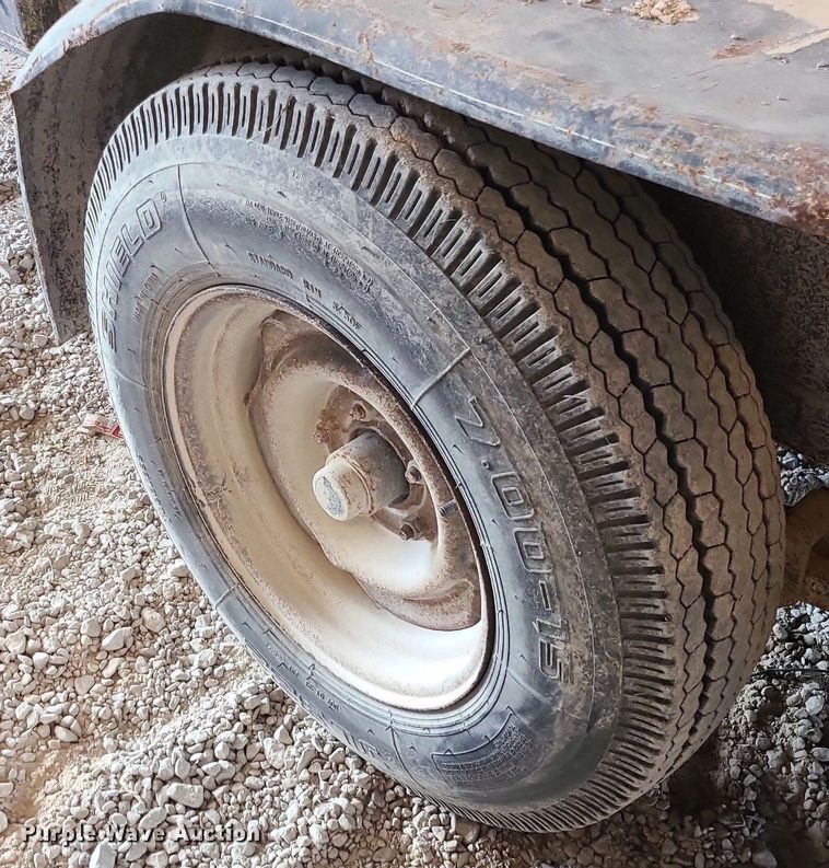 image for item MG9714 1998 Morris Farms  utility trailer