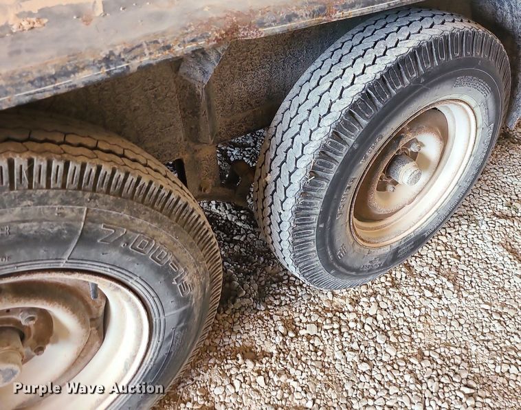 image for item MG9714 1998 Morris Farms  utility trailer