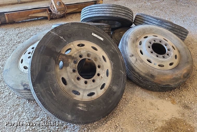 image for item MG9716 (6) 11R25.5 tires and wheels