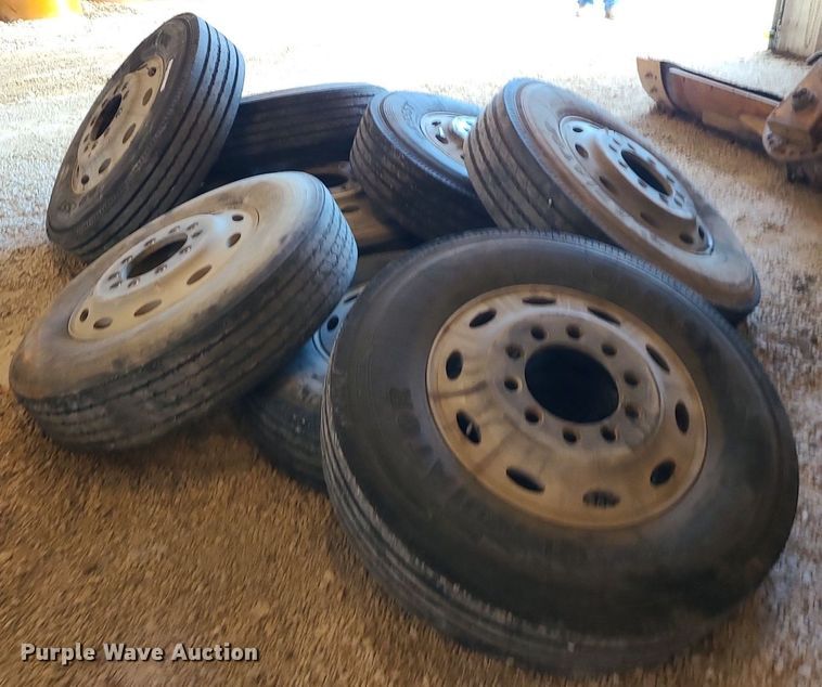 image for item MG9716 (6) 11R25.5 tires and wheels