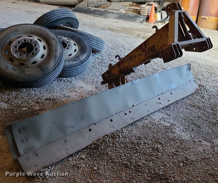 image for item MG9717 8'W  blade