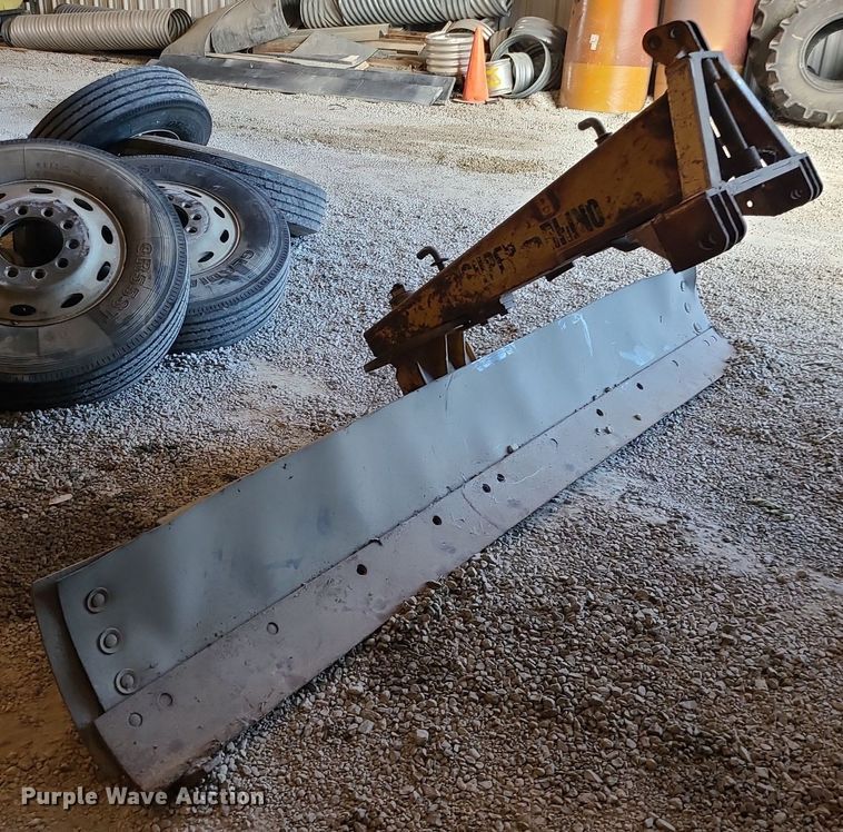 image for item MG9717 8'W  blade