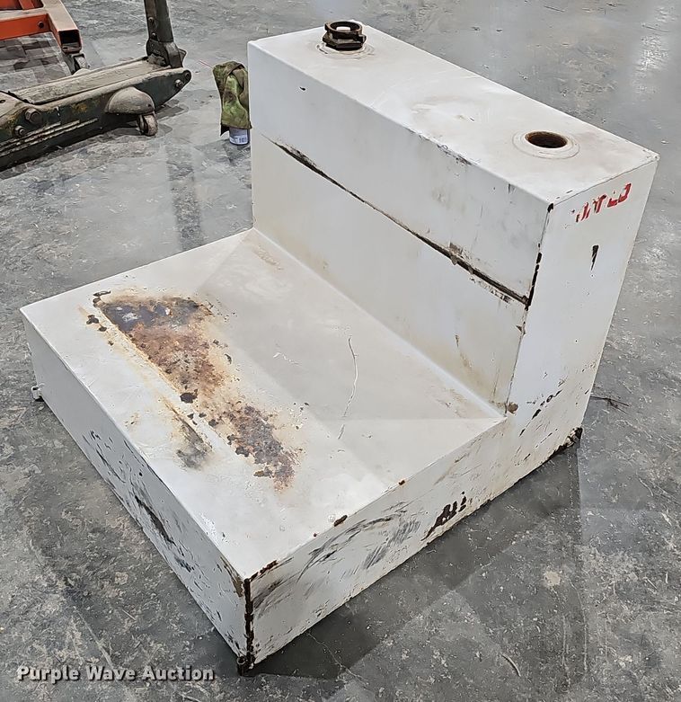 image for item MH9307 Auxiliary fuel tank