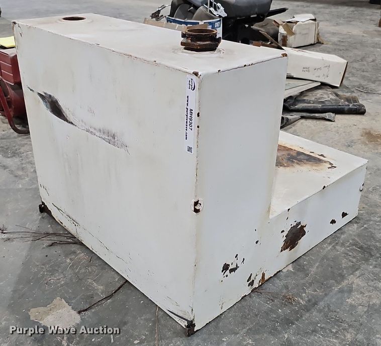 image for item MH9307 Auxiliary fuel tank