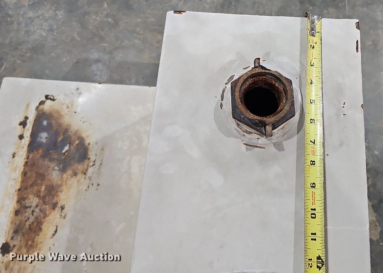 image for item MH9307 Auxiliary fuel tank