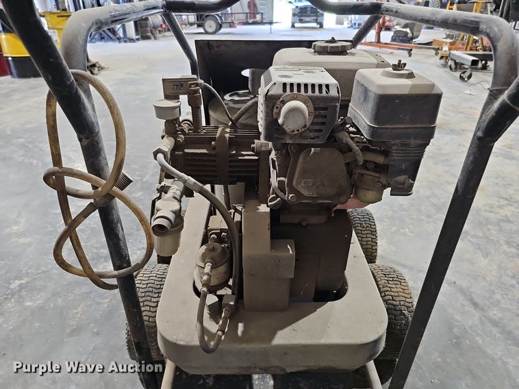 image for item MH9309 Mi-T-M HSP-2003-OMGH  pressure washer