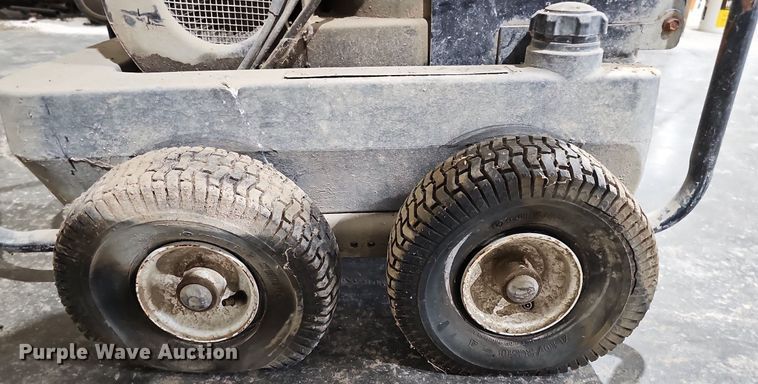 image for item MH9309 Mi-T-M HSP-2003-OMGH  pressure washer