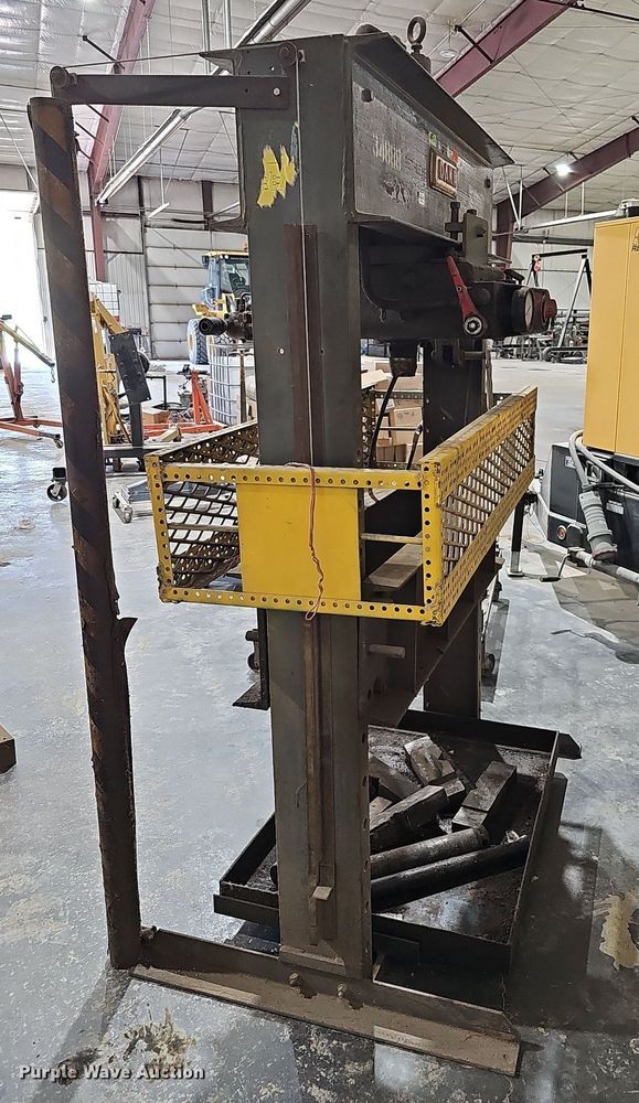 image for item MH9310 Dake 6-475  hydraulic press