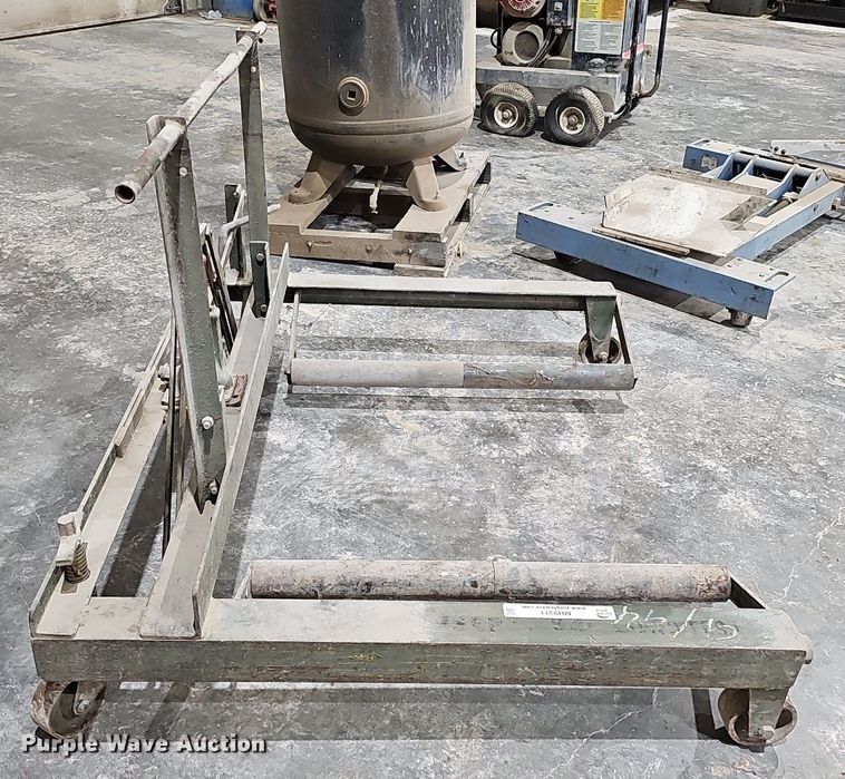 image for item MH9311 Engine jack