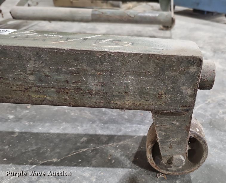 image for item MH9311 Engine jack