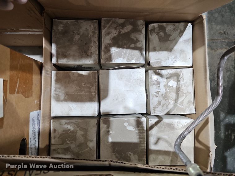 image for item MH9317 Mack   truck parts