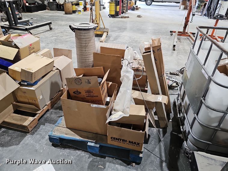 image for item MH9317 Mack   truck parts