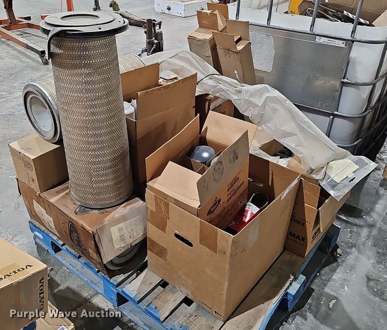 image for item MH9317 Mack   truck parts