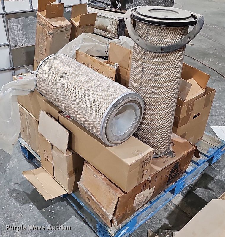 image for item MH9317 Mack   truck parts