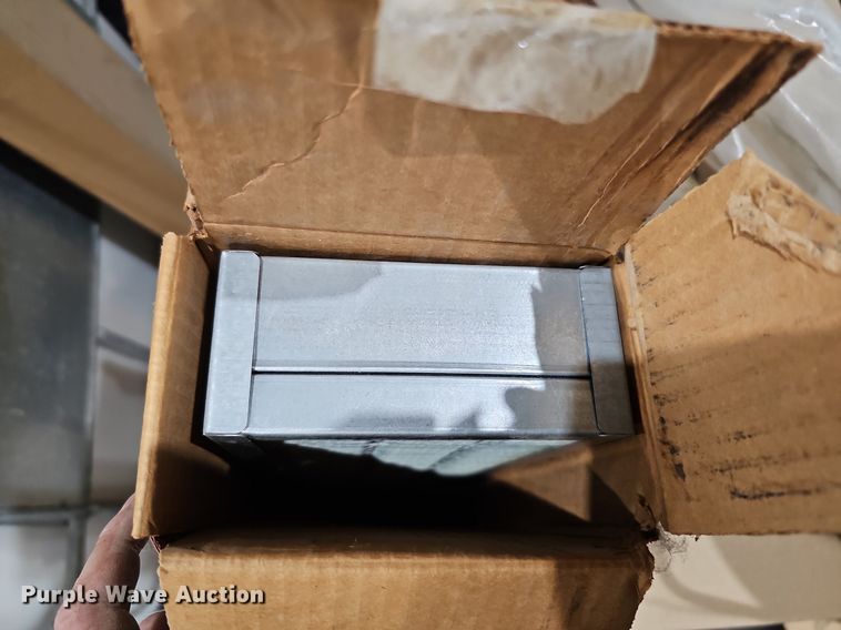 image for item MH9317 Mack   truck parts