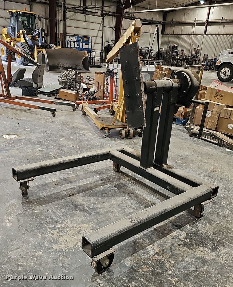 image for item MH9319 Engine stand