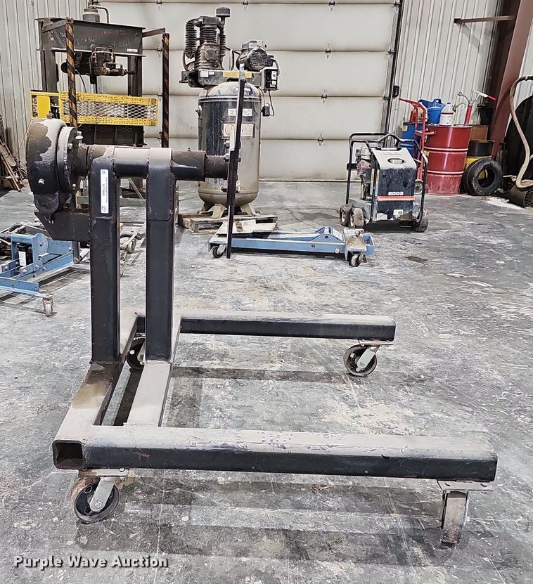 image for item MH9319 Engine stand