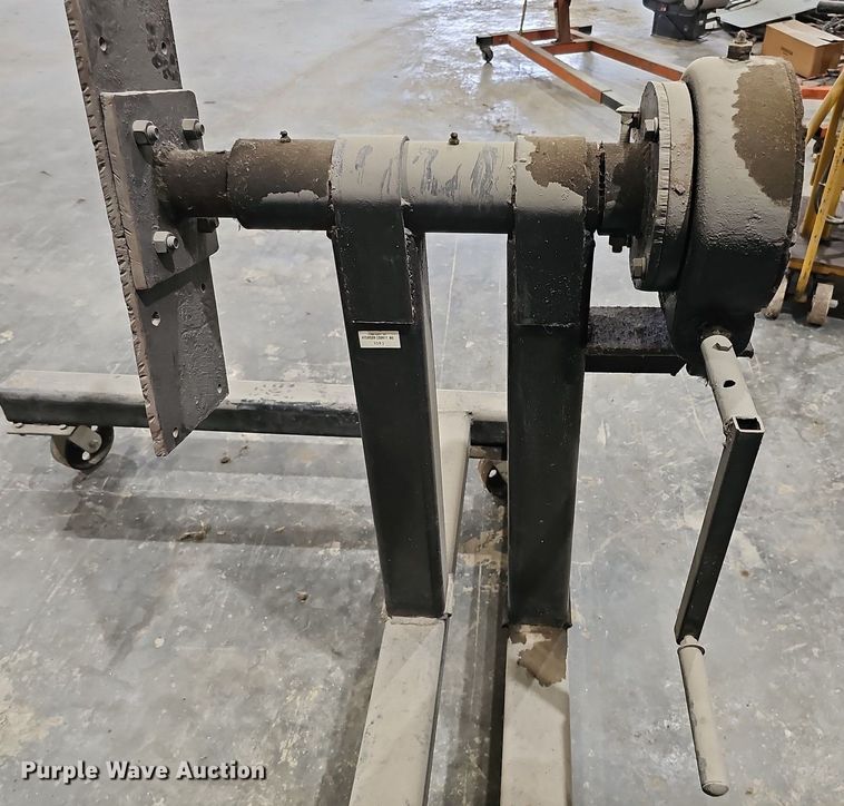 image for item MH9319 Engine stand