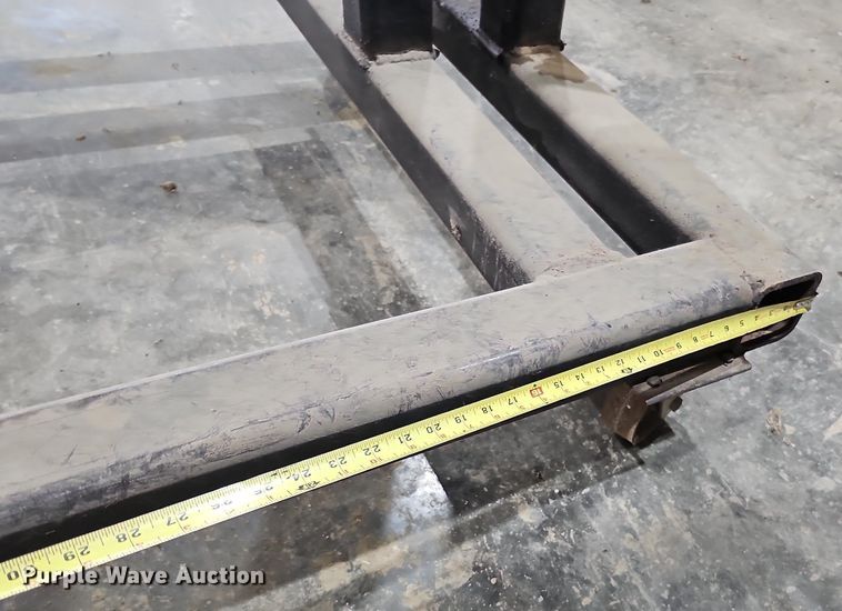 image for item MH9319 Engine stand