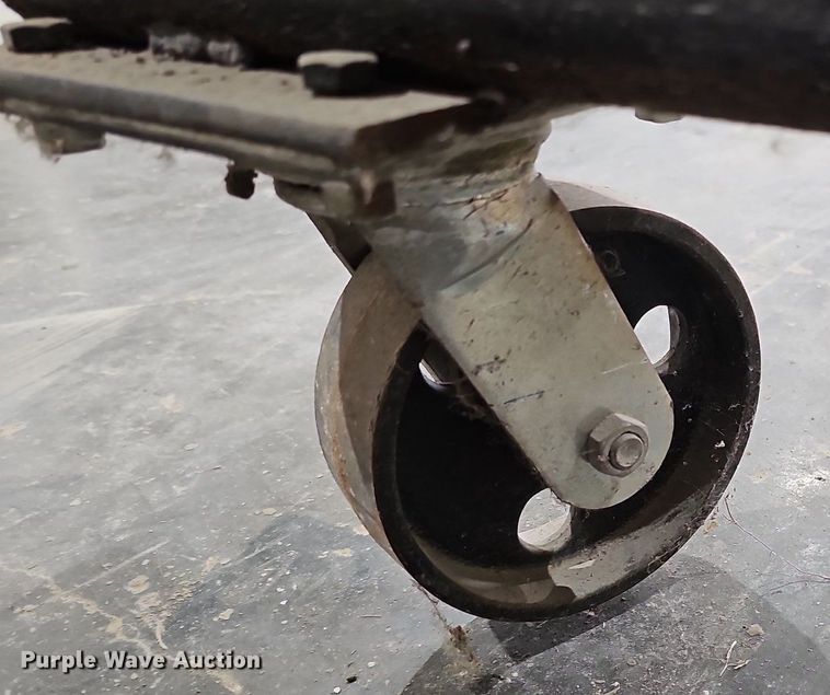 image for item MH9319 Engine stand