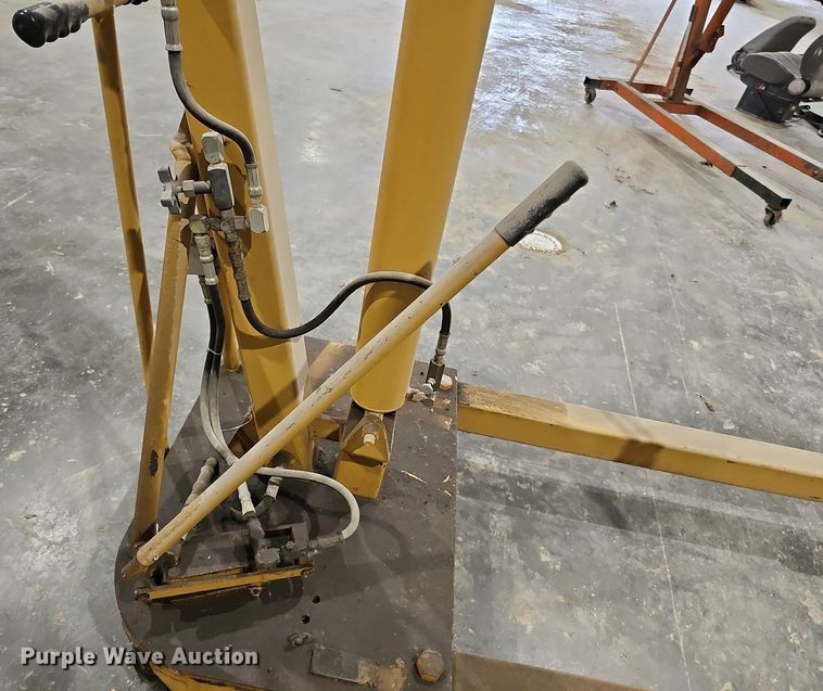image for item MH9320 HM 4000AM  engine hoist