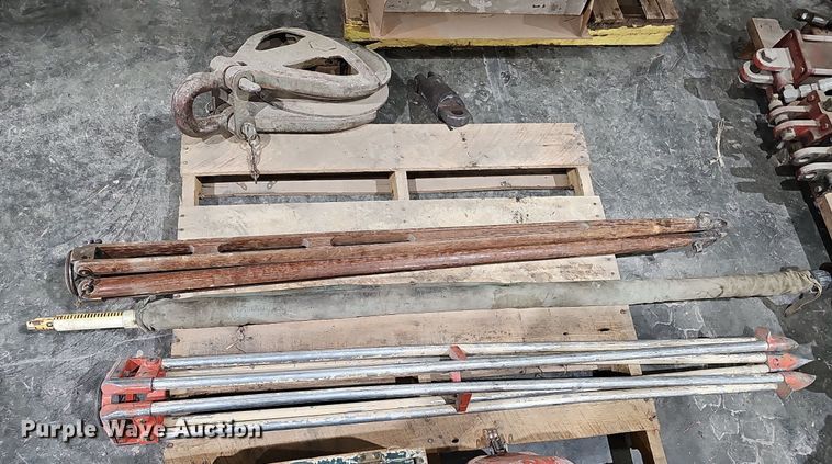 image for item MH9325 Survey equipment