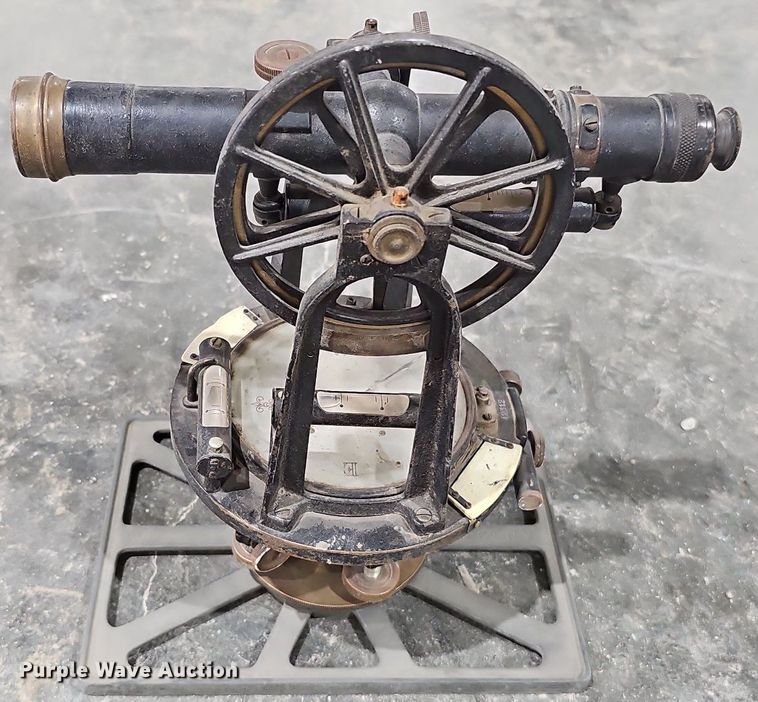 image for item MH9325 Survey equipment