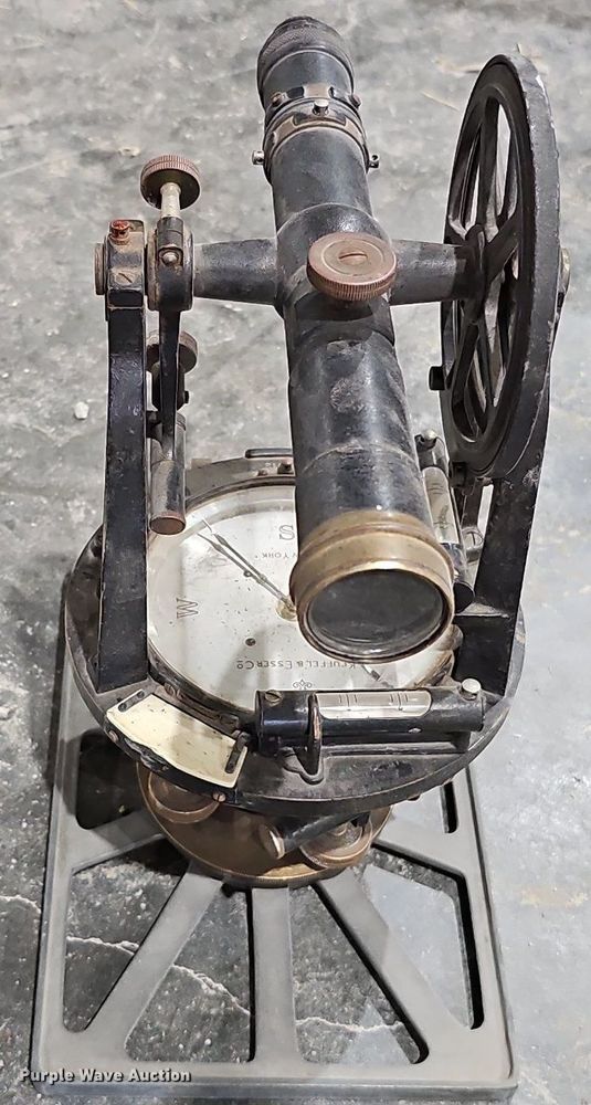 image for item MH9325 Survey equipment