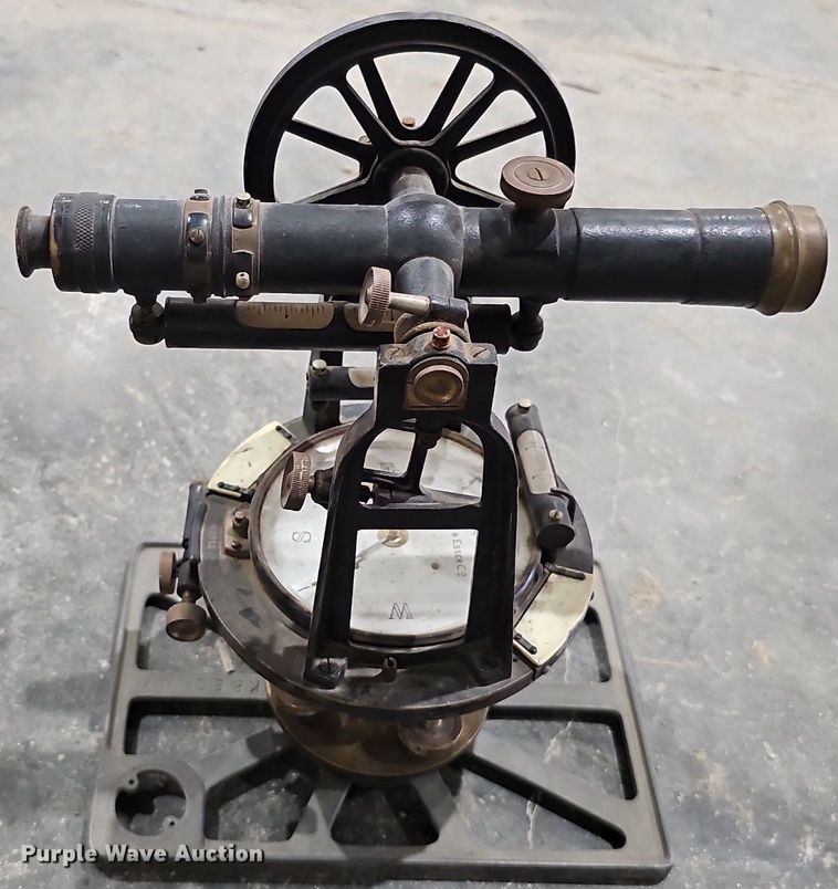 image for item MH9325 Survey equipment