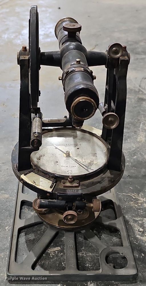 image for item MH9325 Survey equipment