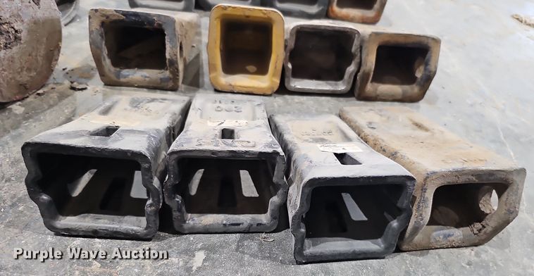 image for item MH9327 (12) bucket teeth