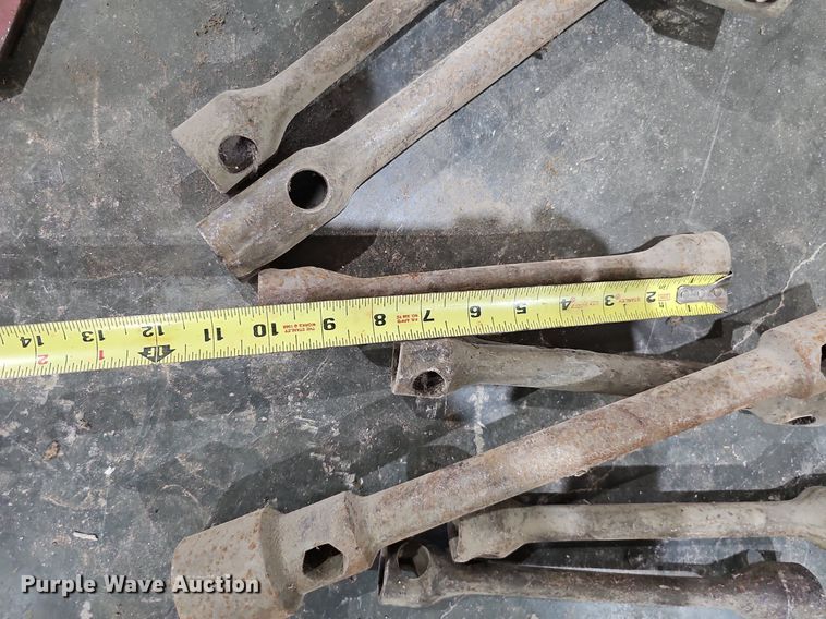 image for item MH9330 Tools