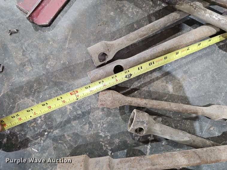 image for item MH9330 Tools