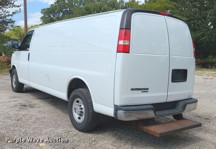 image for item MJ9339 2014 Chevrolet Express 3500  prisoner transport van
