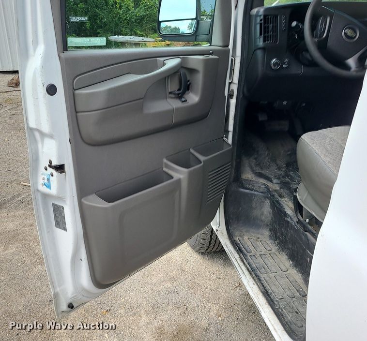 image for item MJ9339 2014 Chevrolet Express 3500  prisoner transport van