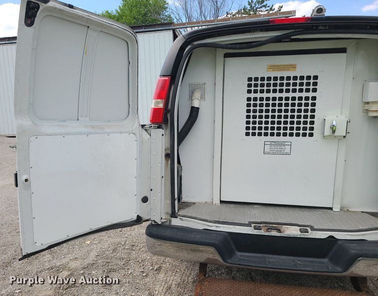 image for item MJ9339 2014 Chevrolet Express 3500  prisoner transport van