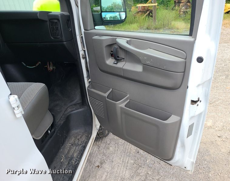 image for item MJ9339 2014 Chevrolet Express 3500  prisoner transport van