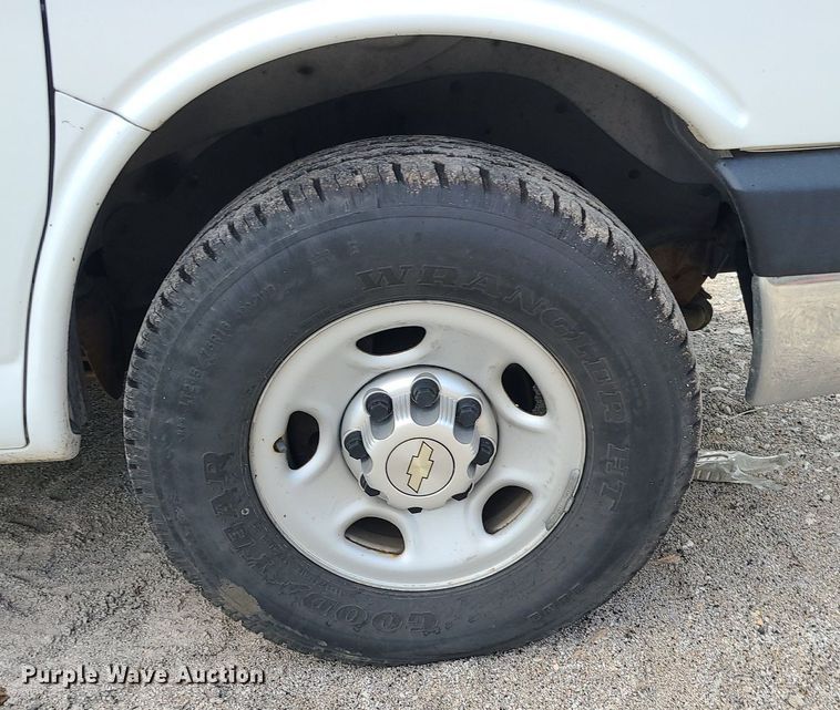 image for item MJ9339 2014 Chevrolet Express 3500  prisoner transport van