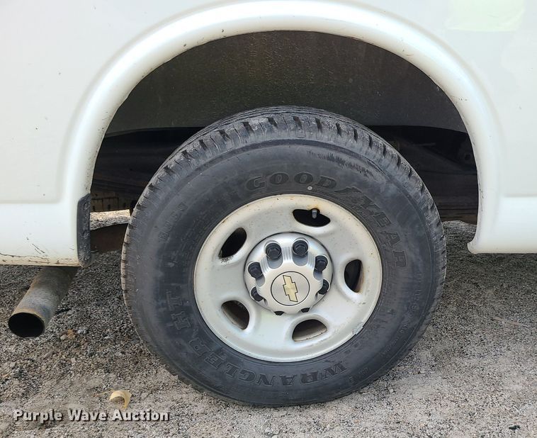 image for item MJ9339 2014 Chevrolet Express 3500  prisoner transport van