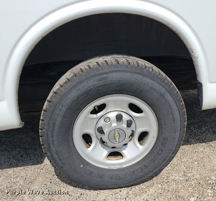 image for item MJ9339 2014 Chevrolet Express 3500  prisoner transport van