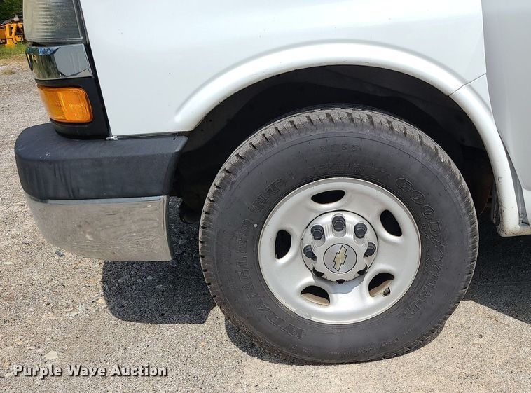 image for item MJ9339 2014 Chevrolet Express 3500  prisoner transport van