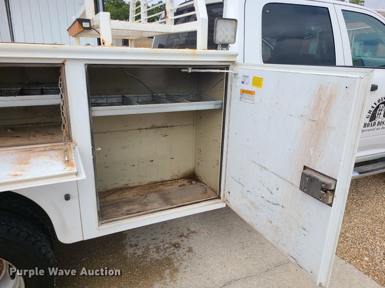 image for item MJ9376 2016 Dodge Ram 4500  Crew Cab utility / service truck