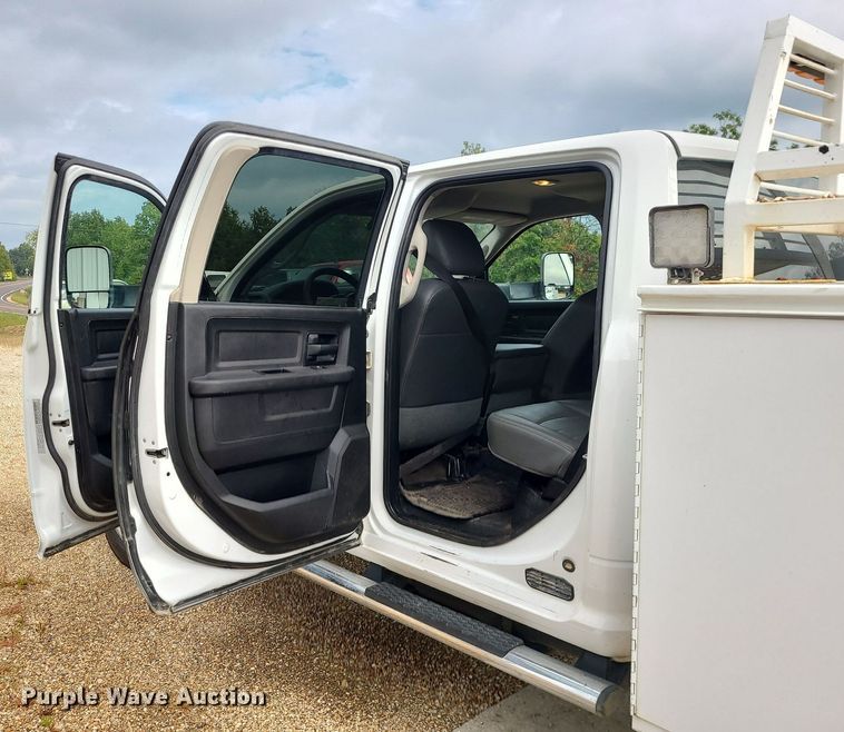 image for item MJ9376 2016 Dodge Ram 4500  Crew Cab utility / service truck