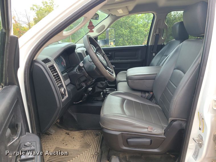 image for item MJ9376 2016 Dodge Ram 4500  Crew Cab utility / service truck