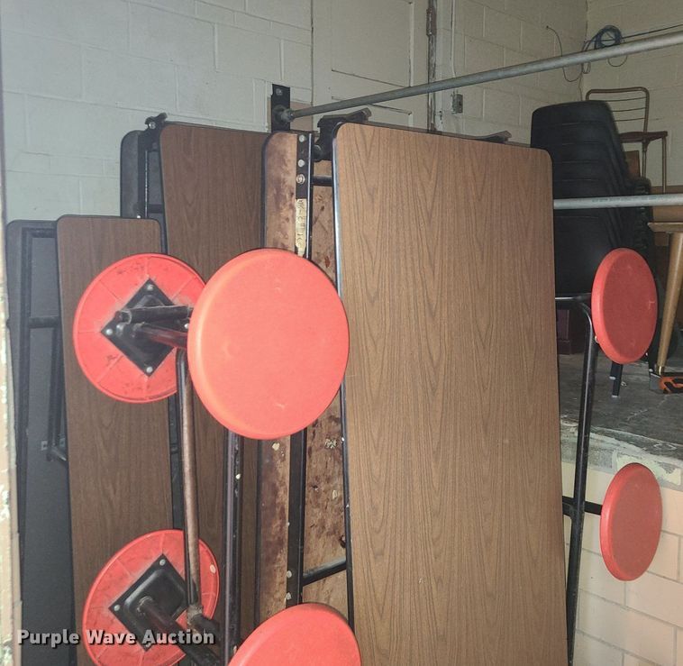 image for item MJ9392 Tables